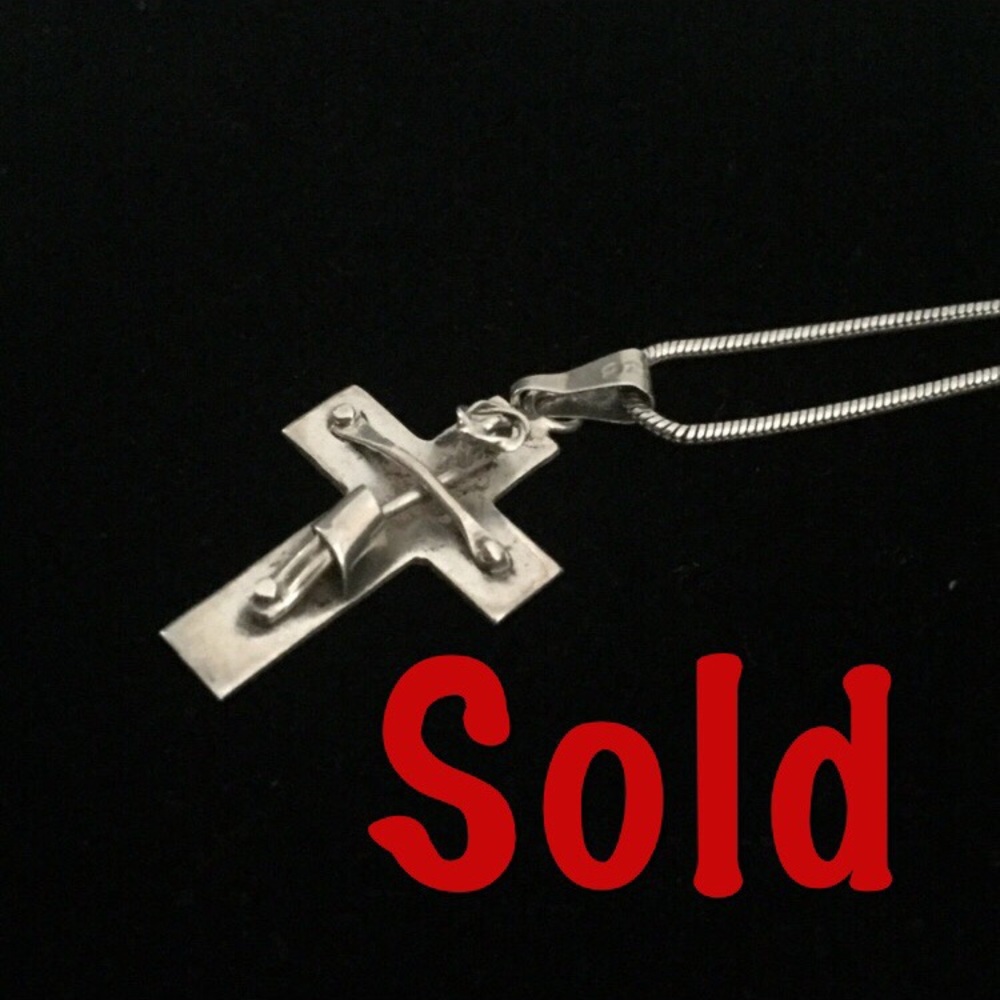 ❌❌SOLD❌❌❌ Sterling Abstract 3D Cross Necklace